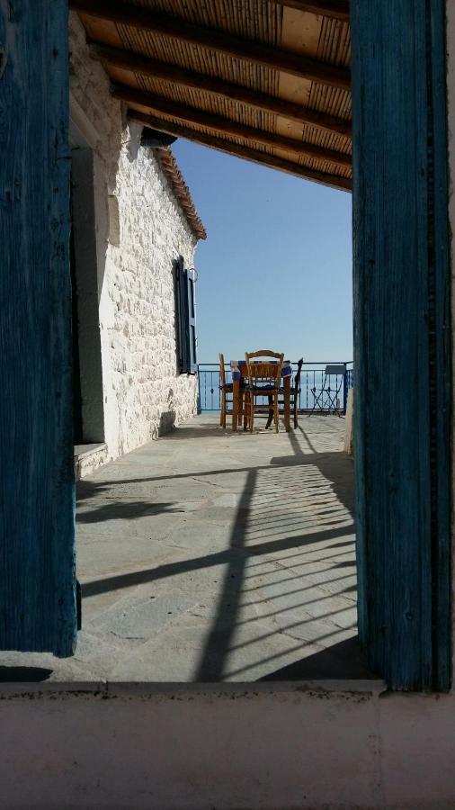 Lovely Traditionnal House With Sea View Тирос Экстерьер фото