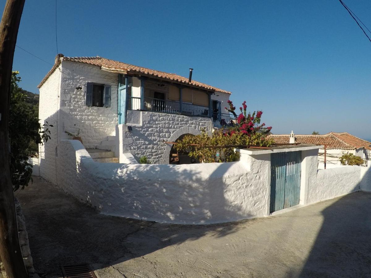 Lovely Traditionnal House With Sea View Тирос Экстерьер фото